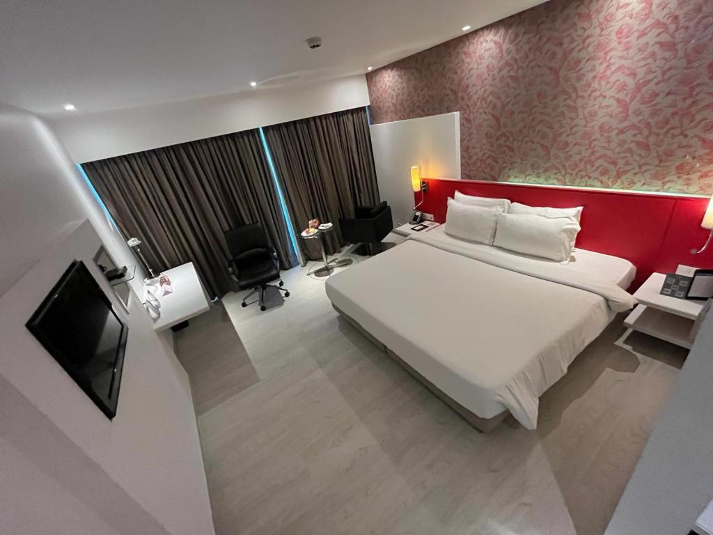 Country Inn & Suites By Radisson Navi Mumbai Exterior photo
