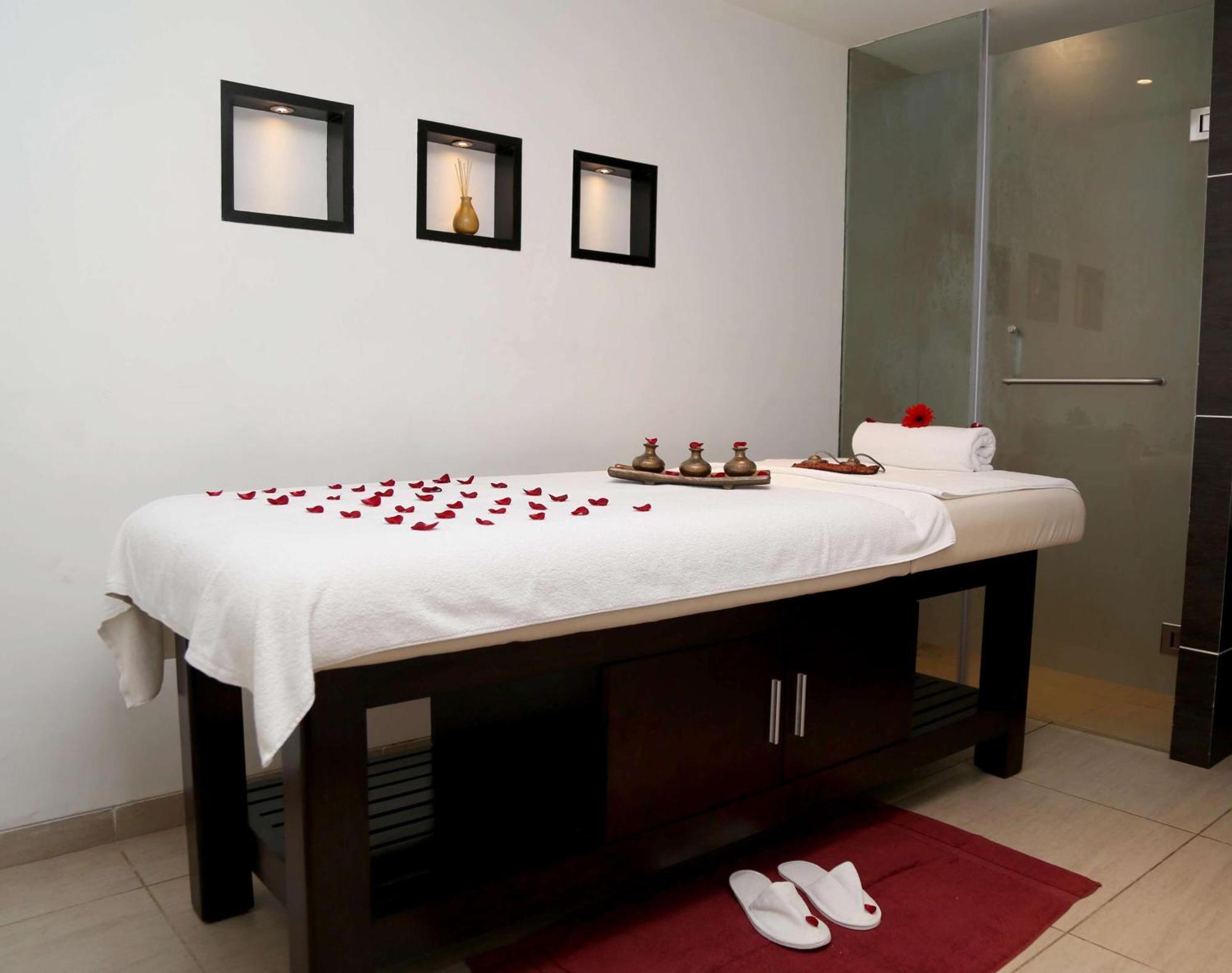 Country Inn & Suites By Radisson Navi Mumbai Exterior photo